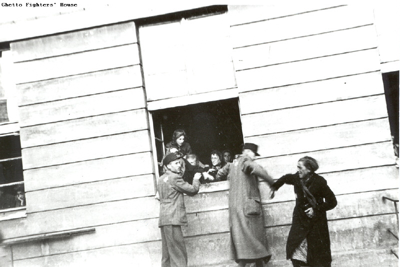 Deportation during the Gehsperre in the Łódź Ghetto, September 1942